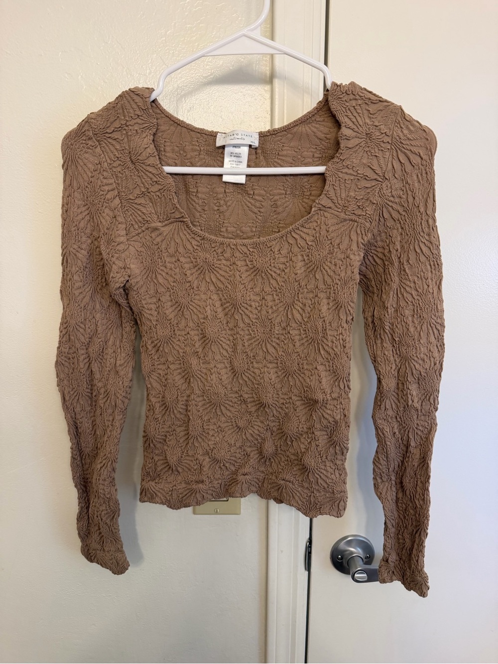 Altar'd State Intimates Blaire Seamless Floral Textured Long Sleeve Top M/L